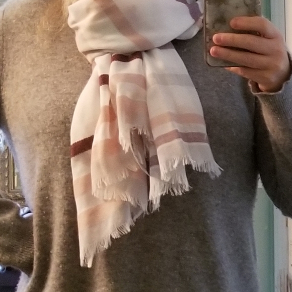 Blanket sized scarf NWT - Picture 6 of 6